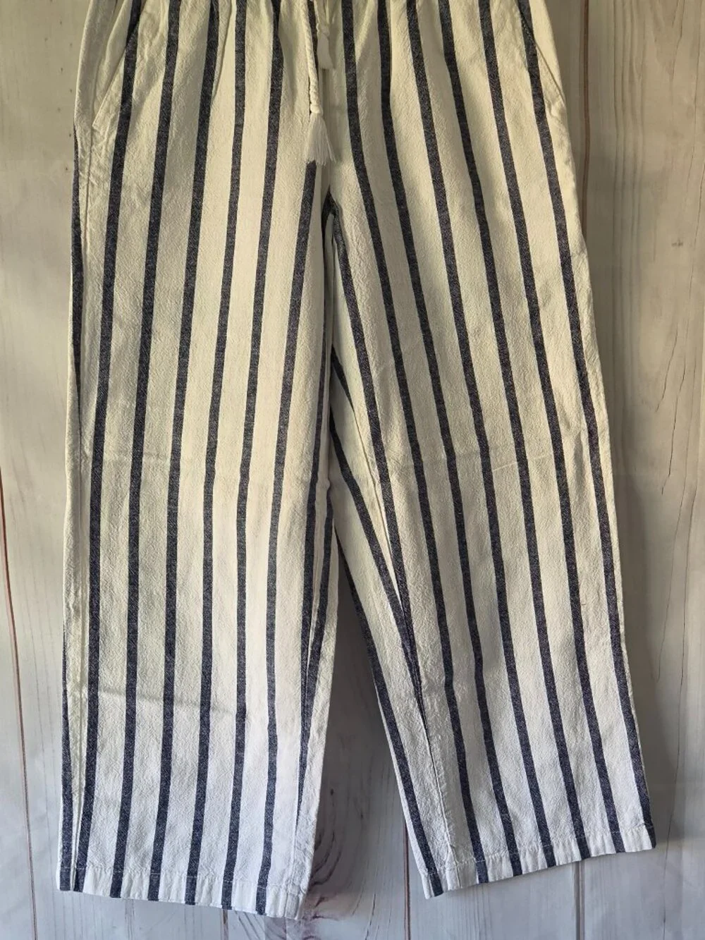 J. Crew Relaxed Casual Pants, Women’s XS, White/Blue Vertical striped, wide leg